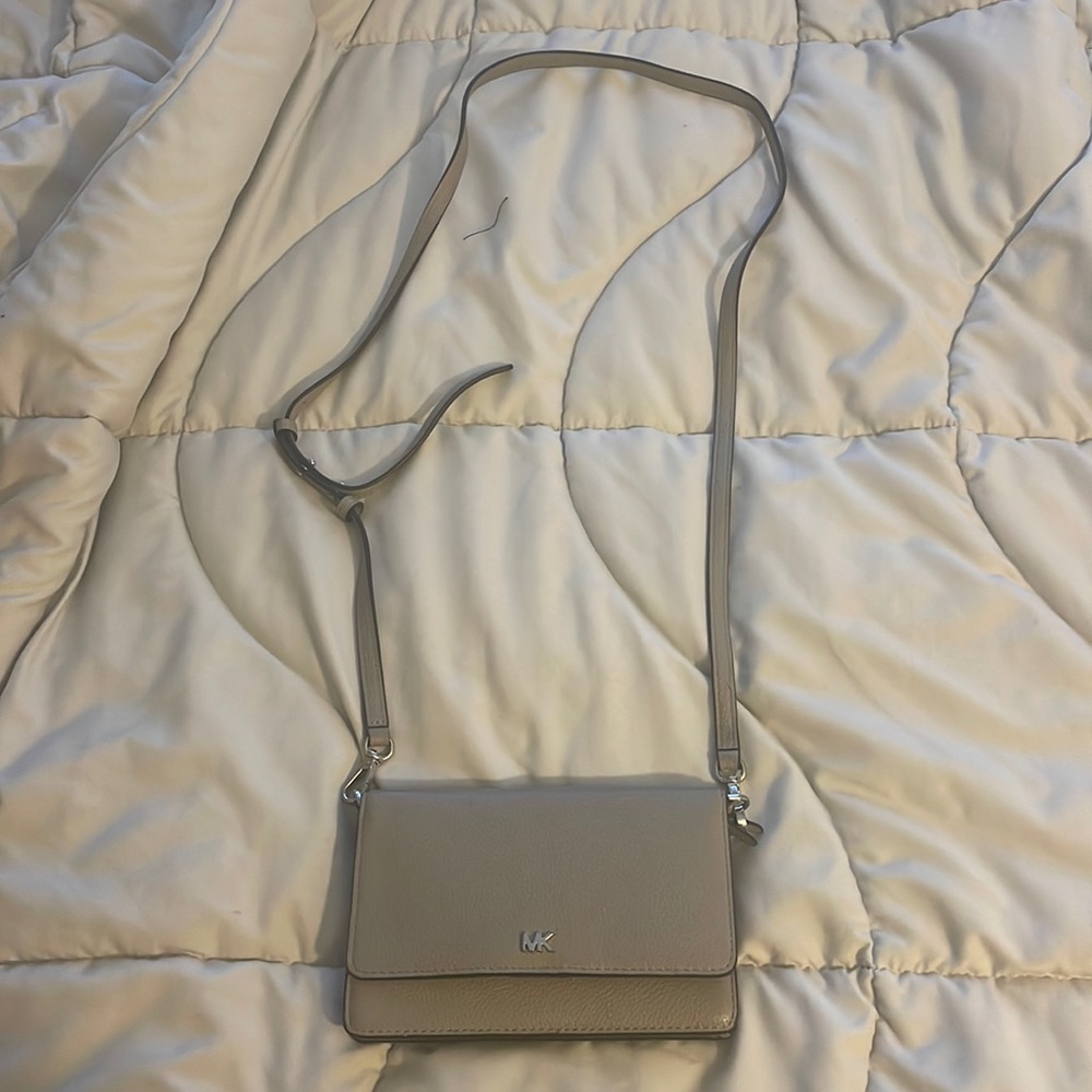 micheal kors shoulder purse